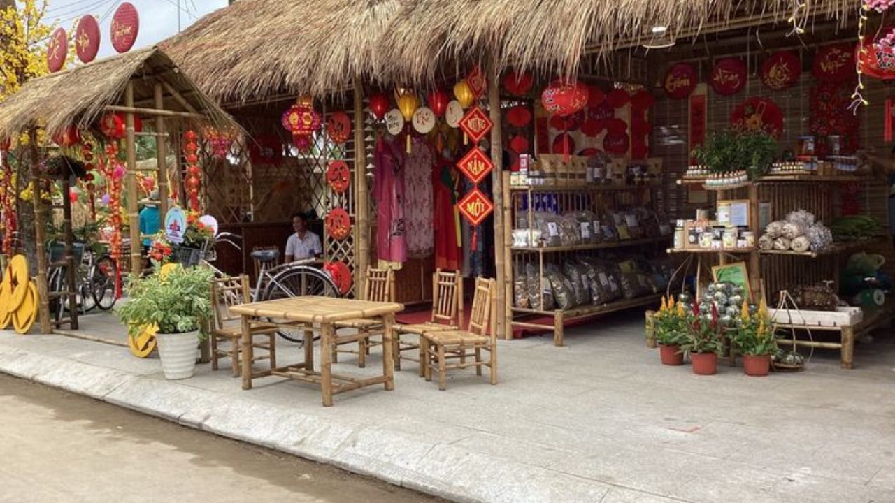 Mẫu gian hàng bán đặc sản vùng miền (Nguồn ảnh_ Bich Hang)
